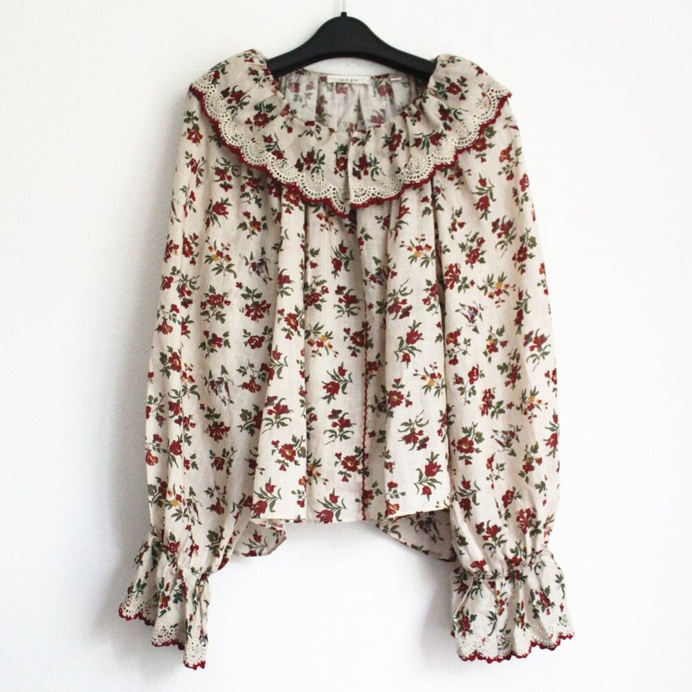 Doen Floral Blouse in Cream and Red